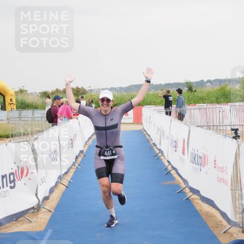 22.06.2025 - Viking Triathlon MichiJ http://msf.ph/oto/8112517 22.06.2025 16:41:26 Ziel 441 meine-sportfotos.de