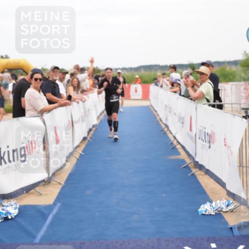 22.06.2025 - Viking Triathlon MichiJ http://msf.ph/oto/8112522 22.06.2025 15:03:17 Ziel 19, 38, 536 meine-sportfotos.de