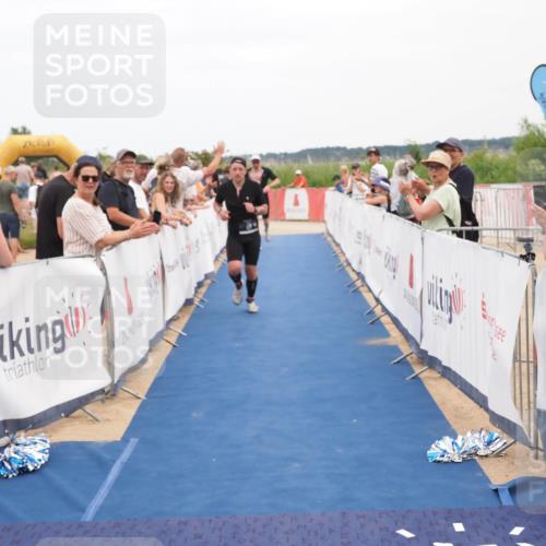 22.06.2025 - Viking Triathlon MichiJ http://msf.ph/oto/8112549 22.06.2025 15:03:17 Ziel 19, 38, 536 meine-sportfotos.de