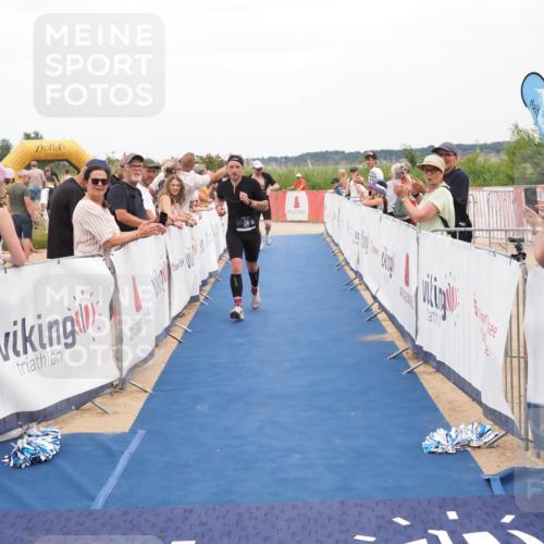 22.06.2025 - Viking Triathlon MichiJ http://msf.ph/oto/8112558 22.06.2025 15:03:18 Ziel 19, 38, 536 meine-sportfotos.de