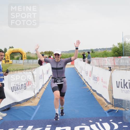 22.06.2025 - Viking Triathlon MichiJ http://msf.ph/oto/8112563 22.06.2025 16:41:26 Ziel 441 meine-sportfotos.de