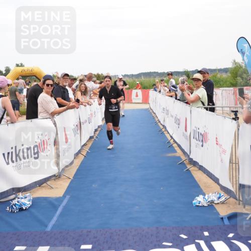 22.06.2025 - Viking Triathlon MichiJ http://msf.ph/oto/8112569 22.06.2025 15:03:18 Ziel 19, 38, 536 meine-sportfotos.de
