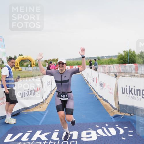 22.06.2025 - Viking Triathlon MichiJ http://msf.ph/oto/8112585 22.06.2025 16:41:27 Ziel 441 meine-sportfotos.de