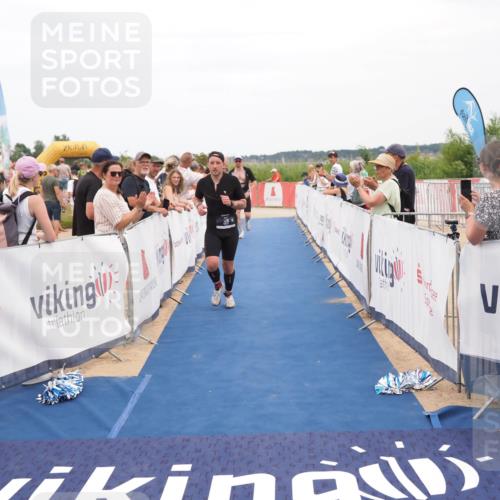 22.06.2025 - Viking Triathlon MichiJ http://msf.ph/oto/8112614 22.06.2025 15:03:18 Ziel 19, 38, 536 meine-sportfotos.de