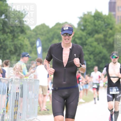 22.06.2025 - Viking Triathlon H.Heesch http://msf.ph/oto/8112624 22.06.2025 14:49:23 Laufen 176, 310, 331 meine-sportfotos.de