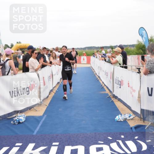 22.06.2025 - Viking Triathlon MichiJ http://msf.ph/oto/8112629 22.06.2025 15:03:18 Ziel 19, 38, 536 meine-sportfotos.de