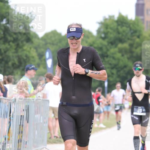 22.06.2025 - Viking Triathlon H.Heesch http://msf.ph/oto/8112640 22.06.2025 14:49:23 Laufen 176, 310, 331 meine-sportfotos.de