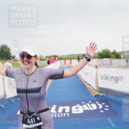 22.06.2025 - Viking Triathlon MichiJ http://msf.ph/oto/8112661 22.06.2025 16:41:27 Ziel 441 meine-sportfotos.de