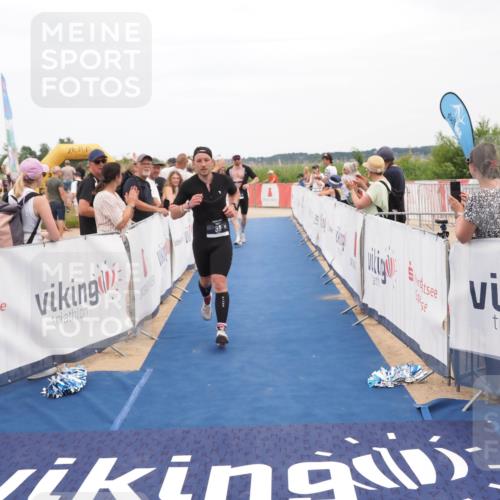22.06.2025 - Viking Triathlon MichiJ http://msf.ph/oto/8112664 22.06.2025 15:03:19 Ziel 19, 38, 536 meine-sportfotos.de