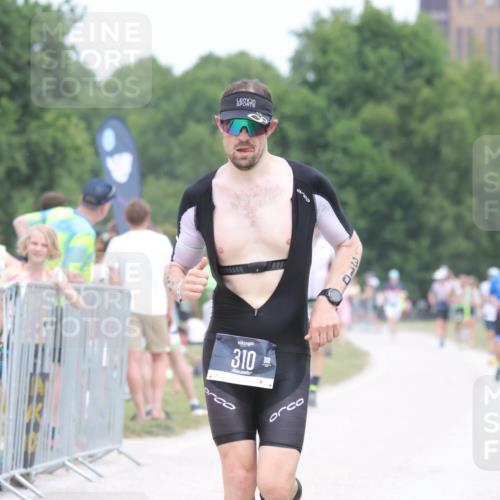 22.06.2025 - Viking Triathlon H.Heesch http://msf.ph/oto/8112689 22.06.2025 14:49:26 Laufen 310, 331 meine-sportfotos.de