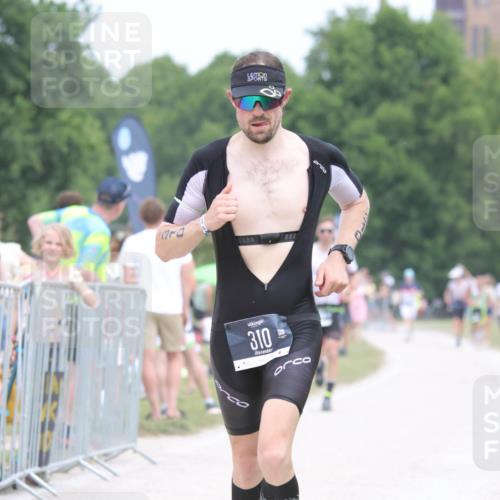 22.06.2025 - Viking Triathlon H.Heesch http://msf.ph/oto/8112698 22.06.2025 14:49:26 Laufen 310, 331 meine-sportfotos.de