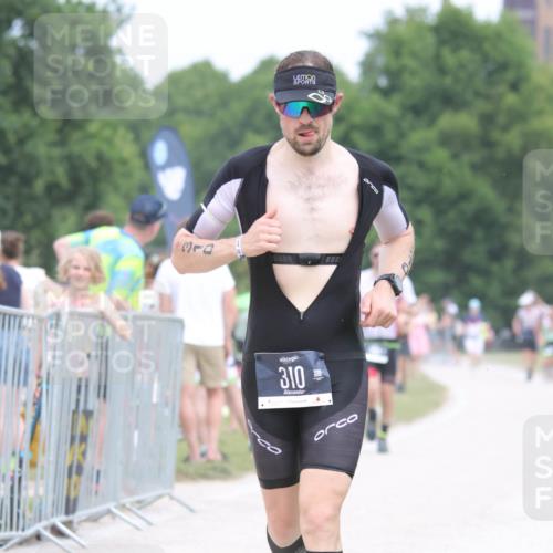 22.06.2025 - Viking Triathlon H.Heesch http://msf.ph/oto/8112708 22.06.2025 14:49:26 Laufen 310, 331 meine-sportfotos.de