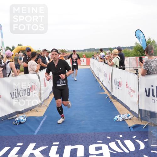 22.06.2025 - Viking Triathlon MichiJ http://msf.ph/oto/8112710 22.06.2025 15:03:19 Ziel 19, 38, 536 meine-sportfotos.de