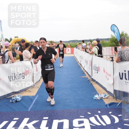 22.06.2025 - Viking Triathlon MichiJ http://msf.ph/oto/8112722 22.06.2025 15:03:19 Ziel 19, 38, 536 meine-sportfotos.de