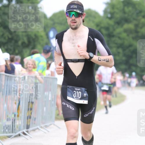 22.06.2025 - Viking Triathlon H.Heesch http://msf.ph/oto/8112741 22.06.2025 14:49:27 Laufen 310, 331 meine-sportfotos.de
