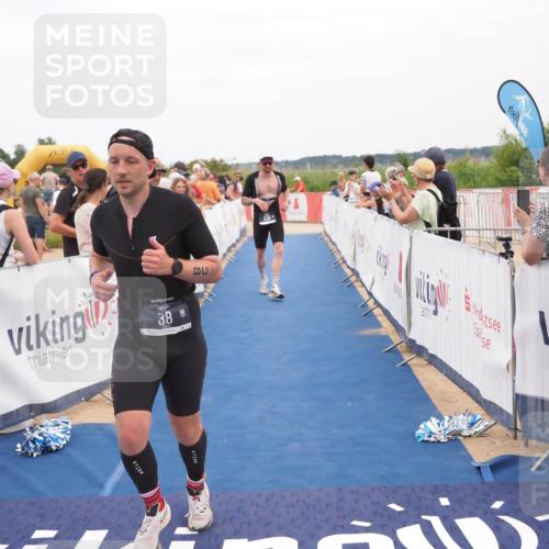 22.06.2025 - Viking Triathlon MichiJ http://msf.ph/oto/8112746 22.06.2025 15:03:20 Ziel 19, 38, 536 meine-sportfotos.de