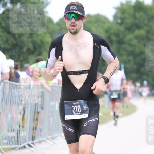22.06.2025 - Viking Triathlon H.Heesch http://msf.ph/oto/8112756 22.06.2025 14:49:27 Laufen 310, 331 meine-sportfotos.de