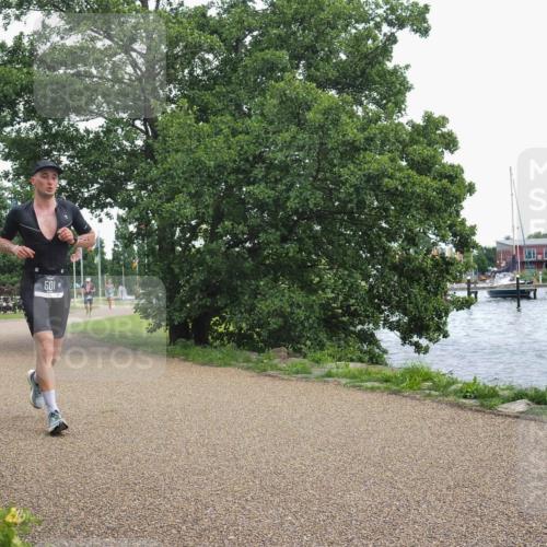 22.06.2025 - Viking Triathlon KatJ http://msf.ph/oto/8112758 22.06.2025 15:05:23 Laufen 441, 501 meine-sportfotos.de