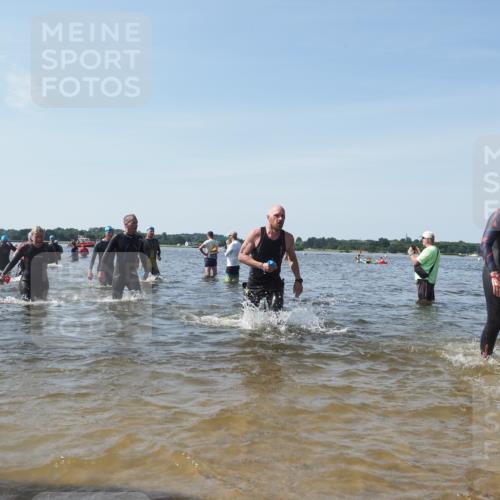22.06.2025 - Viking Triathlon KatJ http://msf.ph/oto/8112761 22.06.2025 10:40:44 Schwimmen 59, 235, 239, 266, 275, 325, 361, 397, 462, 514, 530, 556, 644, 655, 657 meine-sportfotos.de