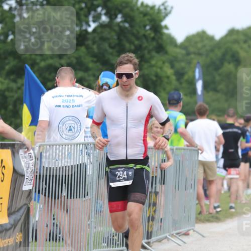 22.06.2025 - Viking Triathlon H.Heesch http://msf.ph/oto/8112768 22.06.2025 14:49:33 Laufen 294 meine-sportfotos.de