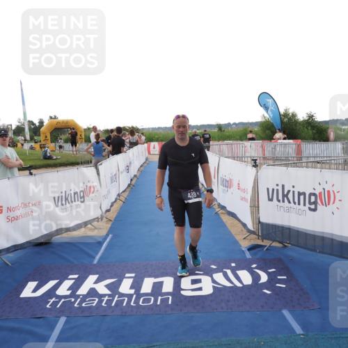 22.06.2025 - Viking Triathlon MichiJ http://msf.ph/oto/8112774 22.06.2025 16:25:25 Ziel 439 meine-sportfotos.de