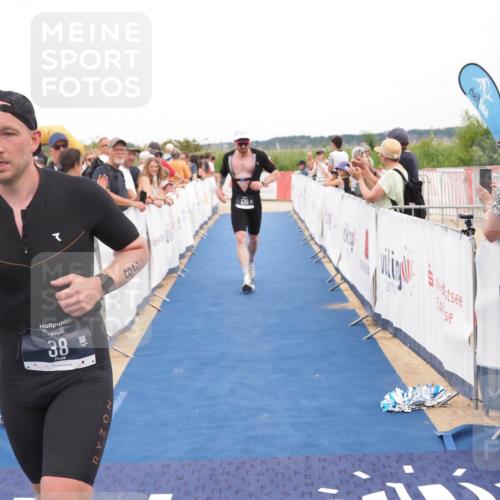 22.06.2025 - Viking Triathlon MichiJ http://msf.ph/oto/8112775 22.06.2025 15:03:20 Ziel 19, 38, 536 meine-sportfotos.de