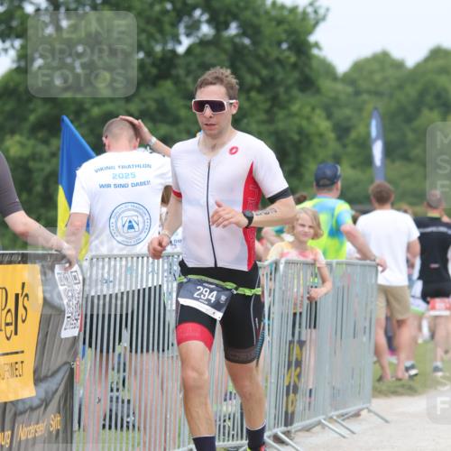 22.06.2025 - Viking Triathlon H.Heesch http://msf.ph/oto/8112790 22.06.2025 14:49:33 Laufen 294 meine-sportfotos.de