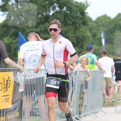22.06.2025 - Viking Triathlon H.Heesch http://msf.ph/oto/8112799 22.06.2025 14:49:34 Laufen 294 meine-sportfotos.de