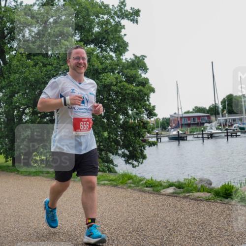 22.06.2025 - Viking Triathlon KatJ http://msf.ph/oto/8112807 22.06.2025 16:11:11 Laufen 656 meine-sportfotos.de