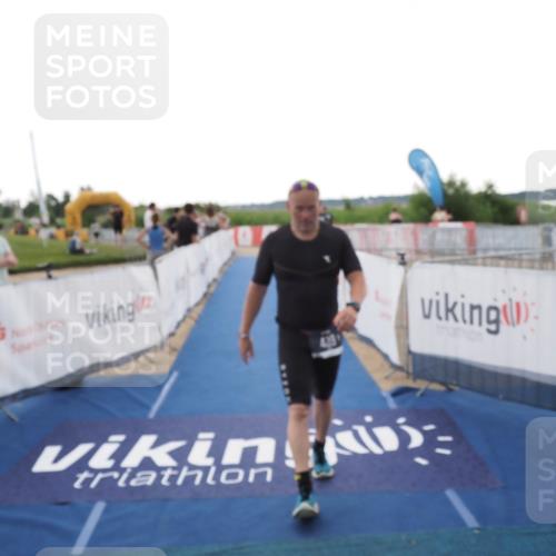 22.06.2025 - Viking Triathlon MichiJ http://msf.ph/oto/8112858 22.06.2025 16:25:25 Ziel 439 meine-sportfotos.de