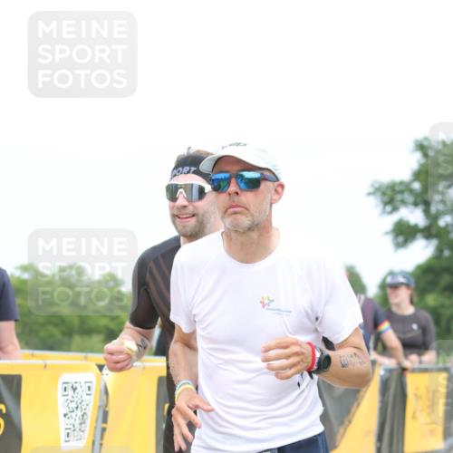 22.06.2025 - Viking Triathlon H.Heesch http://msf.ph/oto/8112917 22.06.2025 14:49:52 Laufen 179, 217, 248, 422, 459 meine-sportfotos.de