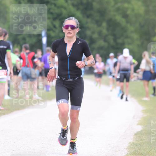 22.06.2025 - Viking Triathlon H.Heesch http://msf.ph/oto/8112988 22.06.2025 14:50:05 Laufen 343 meine-sportfotos.de
