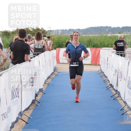 22.06.2025 - Viking Triathlon MichiJ http://msf.ph/oto/8113006 22.06.2025 16:25:39 Ziel 133, 166 meine-sportfotos.de