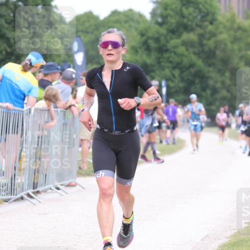 22.06.2025 - Viking Triathlon H.Heesch http://msf.ph/oto/8113029 22.06.2025 14:50:07 Laufen 343 meine-sportfotos.de