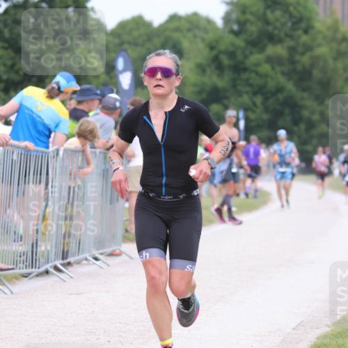 22.06.2025 - Viking Triathlon H.Heesch http://msf.ph/oto/8113036 22.06.2025 14:50:07 Laufen 343 meine-sportfotos.de