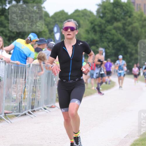 22.06.2025 - Viking Triathlon H.Heesch http://msf.ph/oto/8113042 22.06.2025 14:50:07 Laufen 343 meine-sportfotos.de