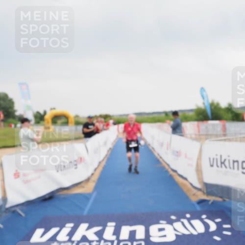 22.06.2025 - Viking Triathlon MichiJ http://msf.ph/oto/8113049 22.06.2025 16:43:14 Ziel 39 meine-sportfotos.de