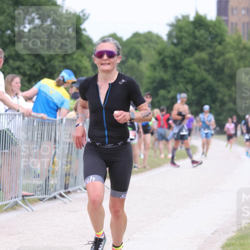 22.06.2025 - Viking Triathlon H.Heesch http://msf.ph/oto/8113064 22.06.2025 14:50:08 Laufen 343 meine-sportfotos.de