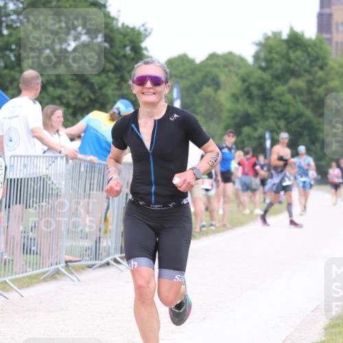 22.06.2025 - Viking Triathlon H.Heesch http://msf.ph/oto/8113076 22.06.2025 14:50:08 Laufen 343 meine-sportfotos.de