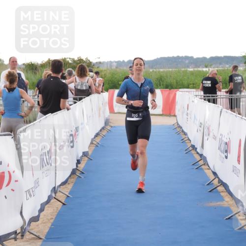 22.06.2025 - Viking Triathlon MichiJ http://msf.ph/oto/8113080 22.06.2025 16:25:39 Ziel 133, 166 meine-sportfotos.de