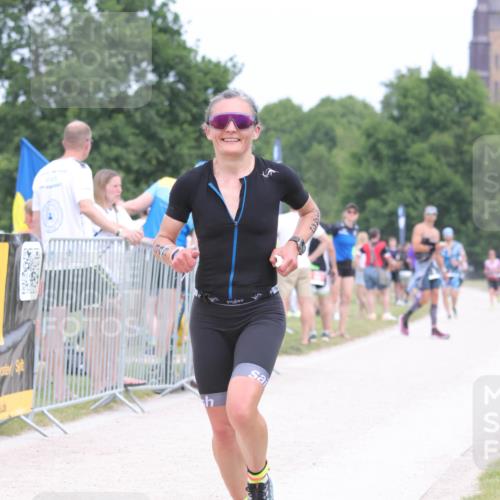 22.06.2025 - Viking Triathlon H.Heesch http://msf.ph/oto/8113083 22.06.2025 14:50:08 Laufen 343 meine-sportfotos.de