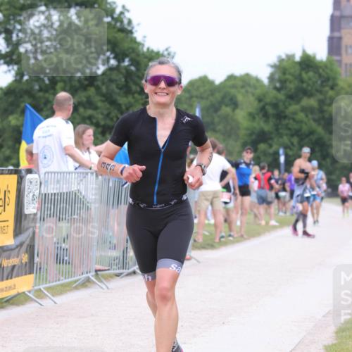 22.06.2025 - Viking Triathlon H.Heesch http://msf.ph/oto/8113086 22.06.2025 14:50:08 Laufen 343 meine-sportfotos.de