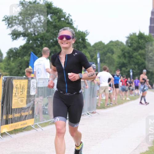 22.06.2025 - Viking Triathlon H.Heesch http://msf.ph/oto/8113109 22.06.2025 14:50:08 Laufen 343 meine-sportfotos.de