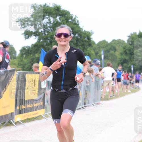 22.06.2025 - Viking Triathlon H.Heesch http://msf.ph/oto/8113121 22.06.2025 14:50:08 Laufen 343 meine-sportfotos.de