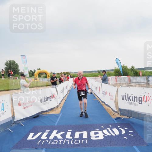 22.06.2025 - Viking Triathlon MichiJ http://msf.ph/oto/8113170 22.06.2025 16:43:15 Ziel 39 meine-sportfotos.de