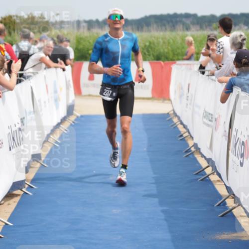 22.06.2025 - Viking Triathlon MichiJ http://msf.ph/oto/8113211 22.06.2025 14:54:17 Ziel 237 meine-sportfotos.de