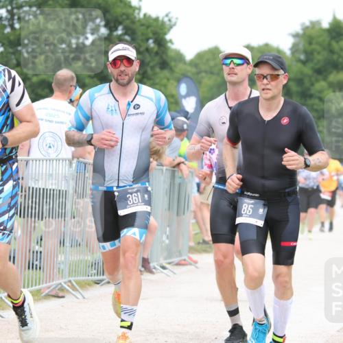 22.06.2025 - Viking Triathlon H.Heesch http://msf.ph/oto/8113266 22.06.2025 14:50:27 Laufen 70, 85, 334, 361, 509 meine-sportfotos.de