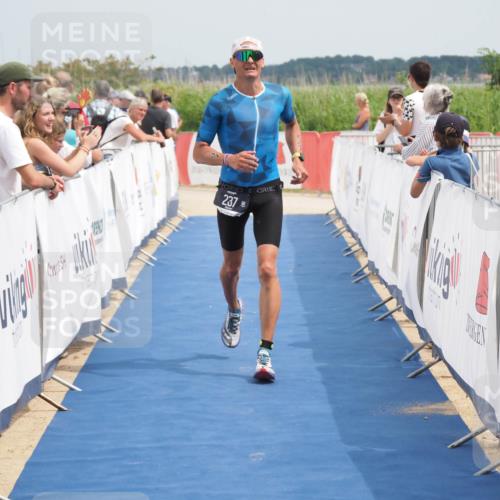 22.06.2025 - Viking Triathlon MichiJ http://msf.ph/oto/8113307 22.06.2025 14:54:17 Ziel 237 meine-sportfotos.de