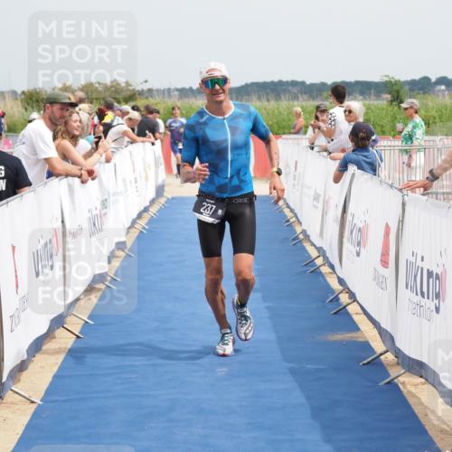 22.06.2025 - Viking Triathlon MichiJ http://msf.ph/oto/8113390 22.06.2025 14:54:18 Ziel 135, 237 meine-sportfotos.de