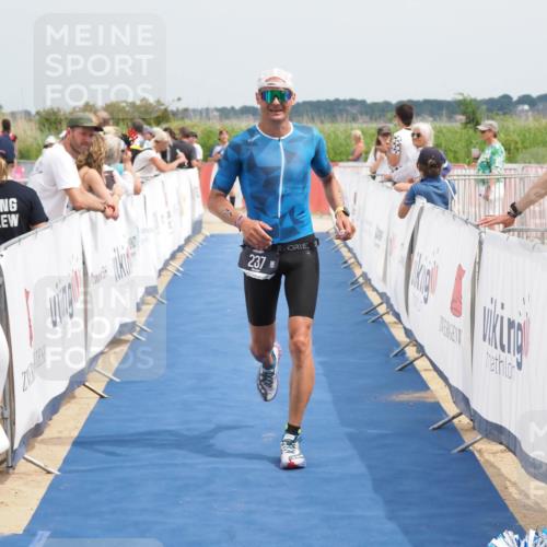 22.06.2025 - Viking Triathlon MichiJ http://msf.ph/oto/8113420 22.06.2025 14:54:18 Ziel 135, 237 meine-sportfotos.de